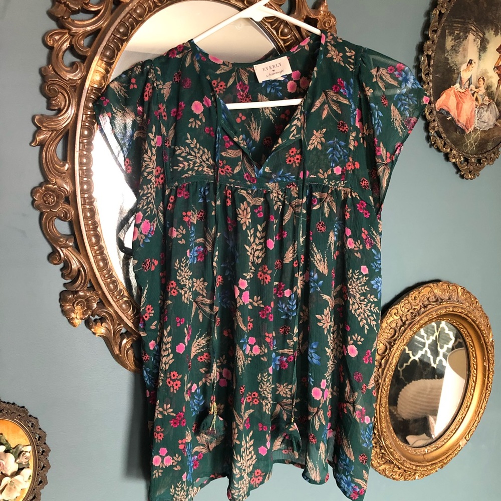 Everly by Francesca’s Sheer Green Floral Boho Blouse, size L